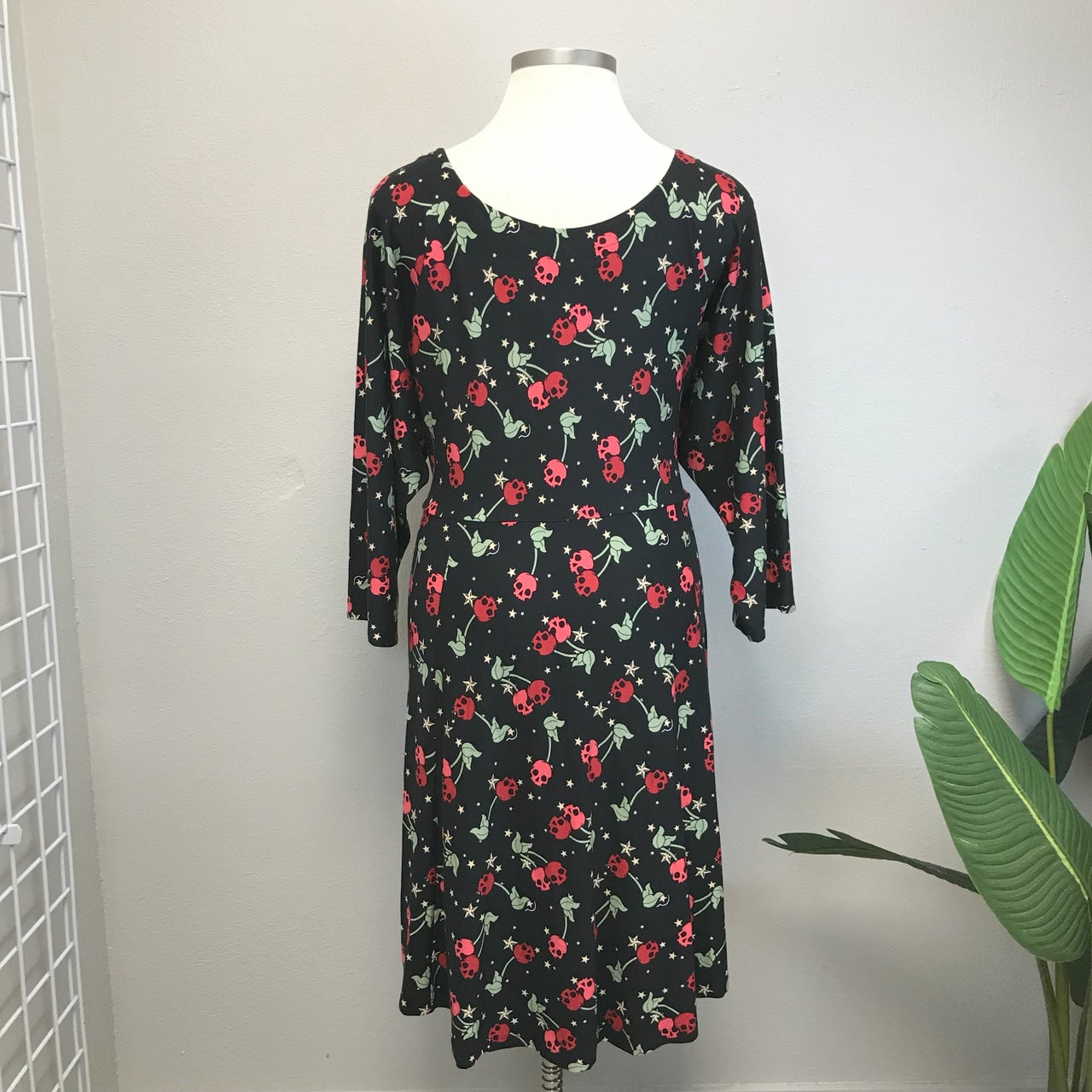 【新品未使用】ANDRESD cutting curve dress Black and rhinestone cut out maxi dress with | Depop