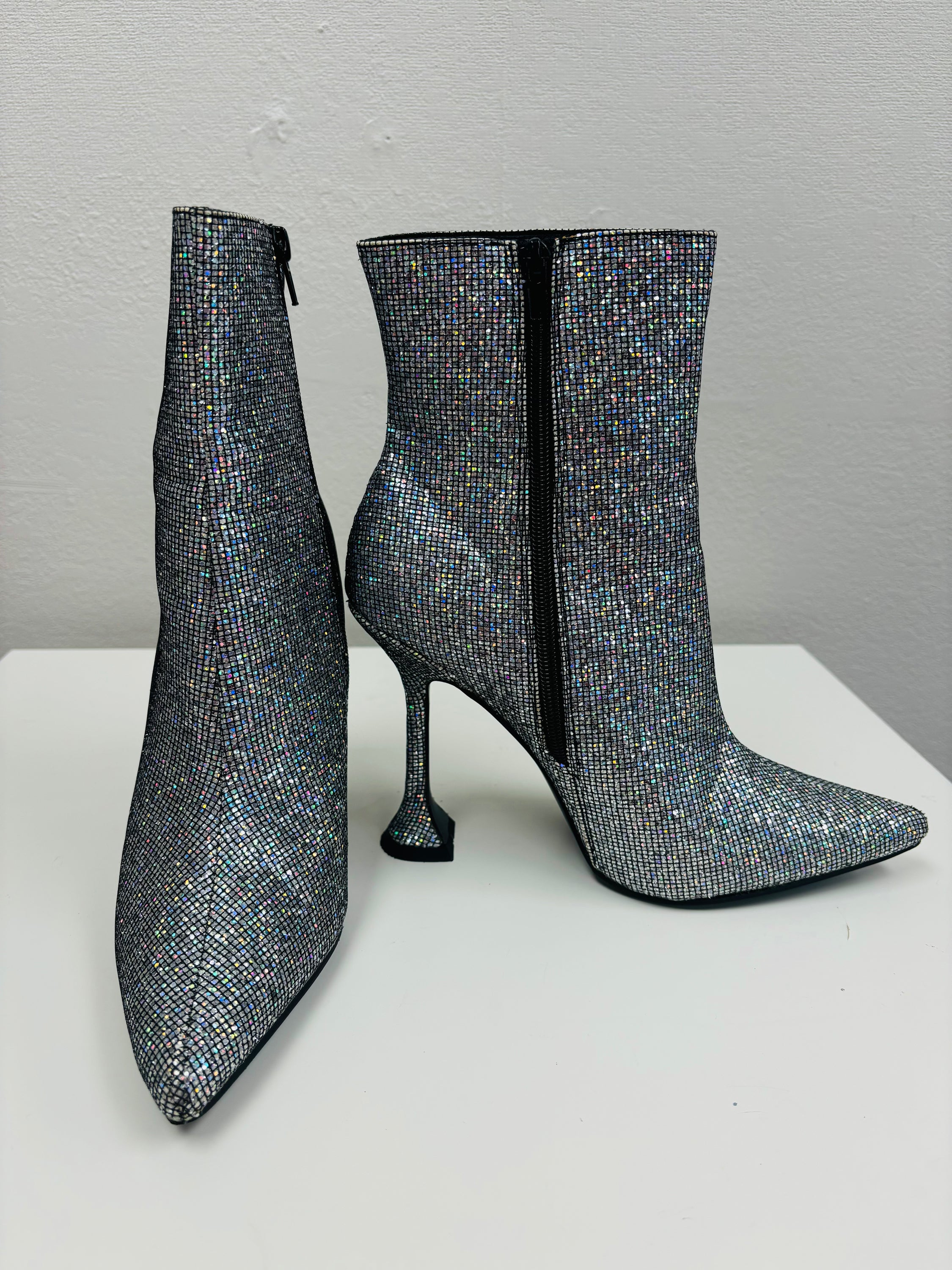 Public desire silver boots store