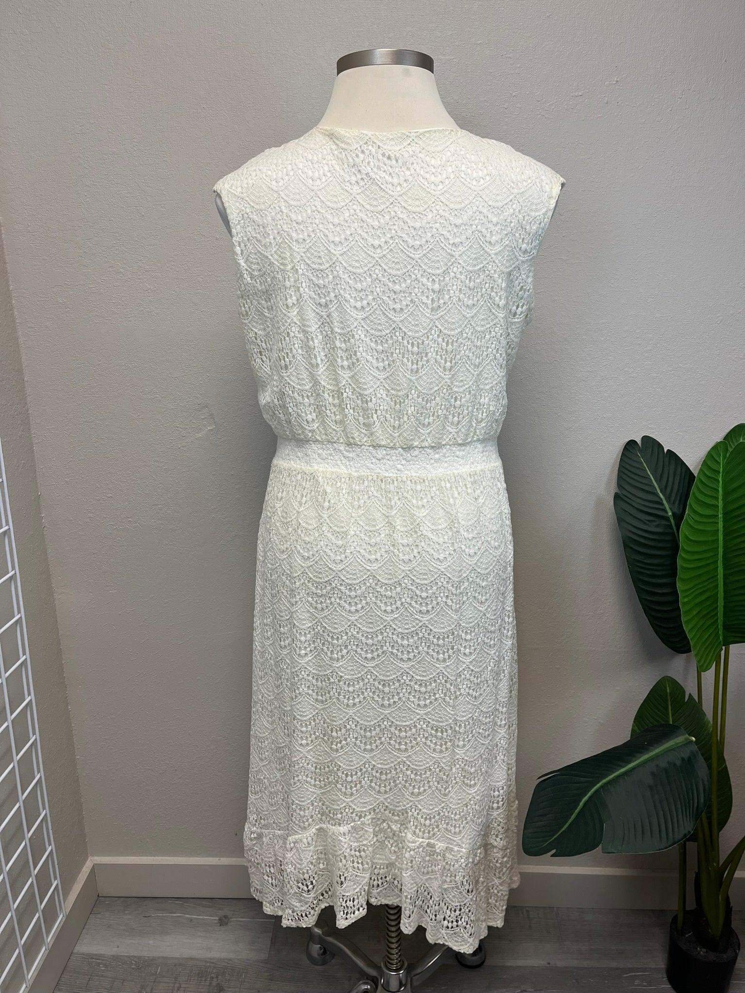 Reba White Lace Dress Size 18 20